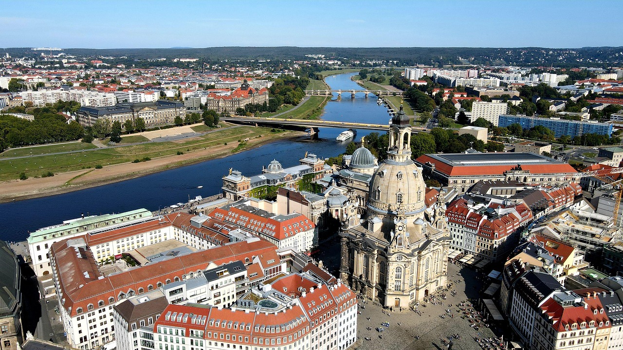 dresden-stadtrallye-frauenkirche-elbe-cityduel